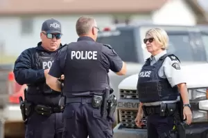 Reportan un tiroteo en Saskatchewan con sospechosos armados a la fuga