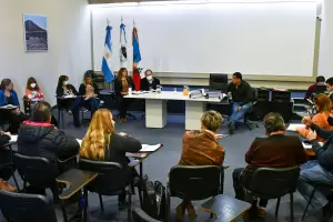 Nuevo encuentro entre la Intersindical, Educacin y Trabajo: se define la propuesta salarial