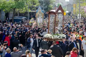 Cientos de fieles agradecieron a la Virgen Valle por su proteccin en el sismo del 2004