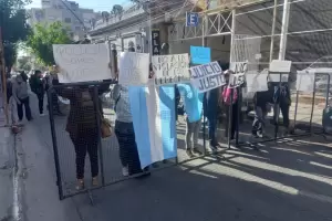Caso Pachao: protesta de familiares de policas en la reanudacin del juicio