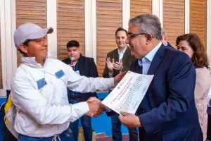 Jalil inaugur el servicio de conectividad en la Escuela Agrotcnica