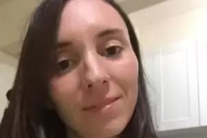 Una mujer sali� a pasear a su perro y apareci� muerta: la asesinaron con una mancuerna y la descuartizaron