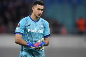 Musso fue operado y podra perderse el Mundial Qatar: quin sera el tercer arquero de la Seleccin