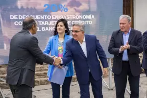 El gobierno provincial entreg $116 millones a municipios para garantizar el servicio de transporte escolar