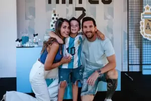 Mateo consigui� la figurita de Lionel Messi y su mam� comparti� su reacci�n en las redes sociales