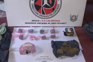 Desbaratan punto de venta de droga y hay dos detenidos