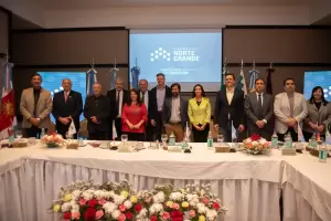 Gobernadores y vicegobernadores del Parlamento del Norte Grande se reunieron en la provincia