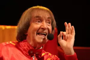 Despiden los restos de Carlitos Bal en el cementerio de la Chacarita