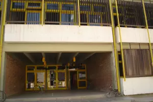 Senadora habra amenazado con retirar la ayuda estatal a una escuela