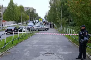 Un estudiante dispar� a mansalva en una escuela de Rusia: hay 13 muertos y 21 heridos