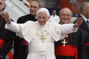 Una vctima de abusos sexuales demand a Benedicto XVI por complicidad y encubrimiento