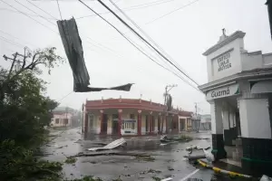 "Ian" amenaza a Florida: evacuaciones masivas e inundaciones catastrficas