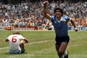 La mtica camiseta que us Maradona ante Inglaterra en 1986 ser exhibida en Qatar 2022