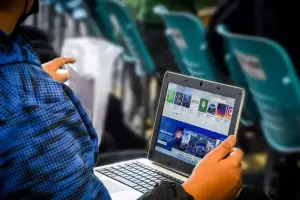 Entregaron 5 mil notebooks a alumnos secundarios de escuelas municipales