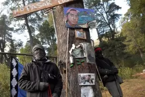 Fuerzas especiales ingresaron al predio tomado y hay al menos seis detenidos