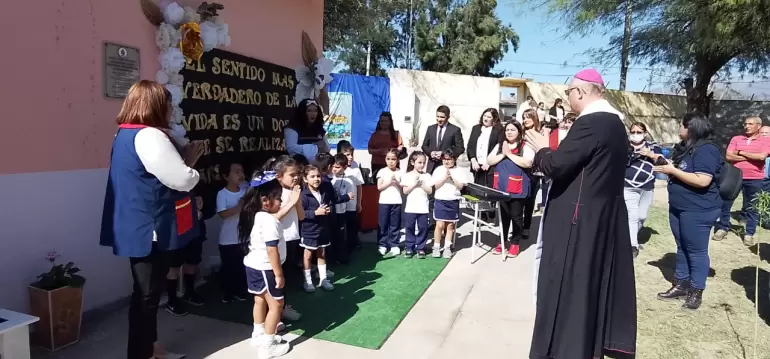 El colegio Juan Pablo II inaugur su nuevo edificio