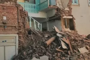 Fuerte sismo en Irn: se reportan ms de 500 heridos