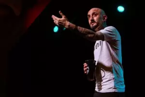 "El Pela" Gonzalo Romero presentar su libro "#Basta de Amores de Mierda"