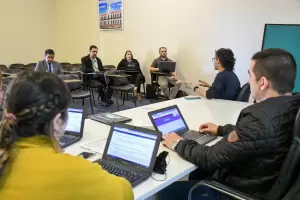 Analizan incorporar a estudiantes de colegios privados al programa PROGRESAR