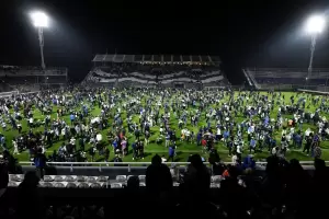 Un hincha muri en medio del caos del partido Gimnasia-Boca