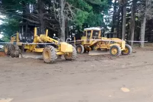 La RAM vandaliz dos mquinas viales y dej carteles exigiendo la liberacin de las mapuches detenidas