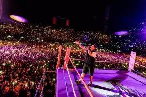 Duki sufri una agresin en medio de su recital en Vlez y su reaccin se hizo viral