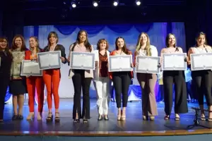 189 nuevos profesionales del IES "Gdor. Jos Cubas" recibieron su ttulo de grado