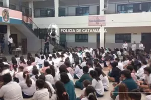 Dictaron una charla de prevencin de grooming y ciberdelitos a 200 estudiantes