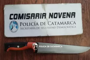Protagoniz un desorden y luego trat de herir a los policas armado con un cuchillo