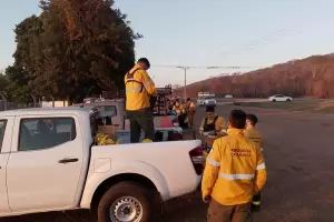 Brigadistas catamarqueos colaboran en los incendios de Jujuy