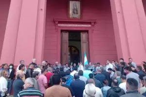 Siguiendo la propuesta mundial, hubo Rosario de hombres en el Paseo de la Fe