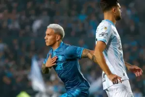 Racing derrot 2-0 a Atltico Tucumn