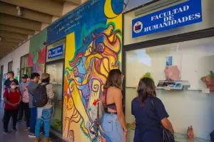 Inauguraron la muestra de cermica Corporalidades de Barro en la UNCA