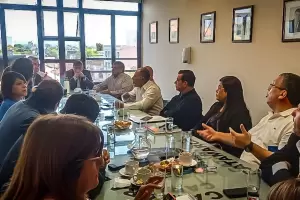 La UCR cuestion la visita de Niederle y ratific la necesidad de la interpelacin