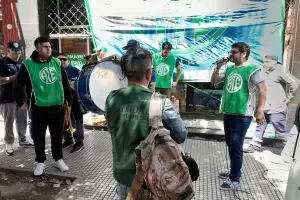 Trabajadores de la Casa de Catamarca en CABA reclaman mejoras salariales