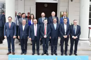 Massa se rene en Santiago del Estero con gobernadores del Norte Grande