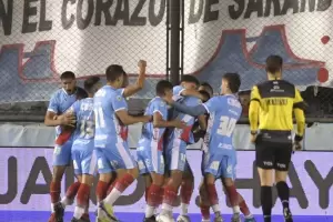 Arsenal venci a Central Crdoba y conden a Patronato al descenso
