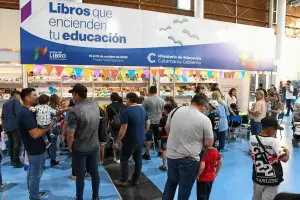 Stand de Educacin en la Feria del Libro: miles de alumnos lo visitaron