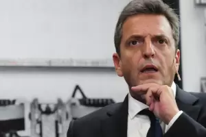 Sergio Massa podra reducir impuestos a las empresas que importen insumos con dlares propios