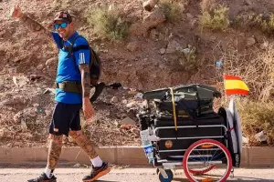 Un hincha espaol que viajaba a pie al Mundial de Qatar desapareci