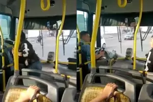 Un chofer choc un auto y la conductora lo atac a golpes: "Me rompiste todo el auto"