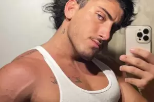 Toms Holder fue internado y cont lo que le pas