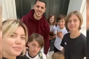 Los hijos de Wanda Nara la recibieron en Turqua con un tierno mensaje: "Mam, te amamos