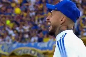 El festejo de los hinchas de Boca, tras el penal tapado por Armani y el segundo gol de River a Racing