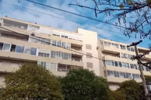 Horror en Crdoba: Una joven cay de un sexto piso, muri y su pap fue detenido