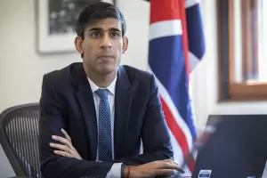 Quin es Rishi Sunak, el nuevo primer ministro britnico: el millonario que promete terminar con la crisis