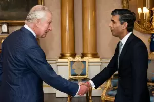 Rishi Sunak fue nombrado primer ministro britnico por el rey Carlos III