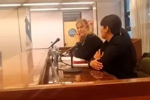 La enfermera que mat a tiros a su cuado para defender a su familia fue absuelta y recuperar la libertad