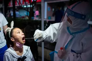 Nuevos confinamientos en ciudades chinas, entre ellas Wuhan, "cuna" de la pandemia