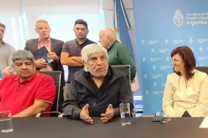 Camioneros cerr un aumento de 107% y se suma a los gremios que lograron un acuerdo por encima de la inflacin